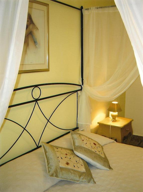 Hotel Ca 'D Peraca Monticello d'Alba Habitación foto
